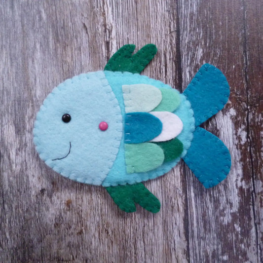 Paper-And-String Fish Felt Decoration Sewing Kit