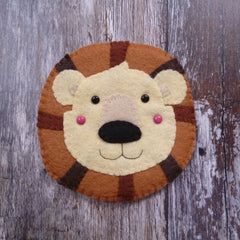 Paper-And-String Lion Felt Decoration Sewing Kit